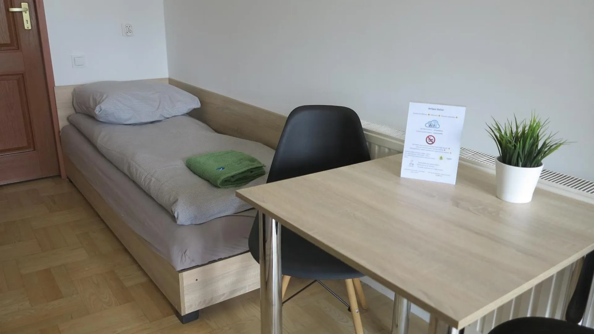 Airspot Balice Aparthotel Cholerzyn